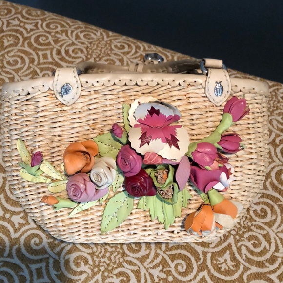 Brighton Handbags - Brighton straw bag with leather flowers Brighton Handbags - Brighton straw bag with leather flowers